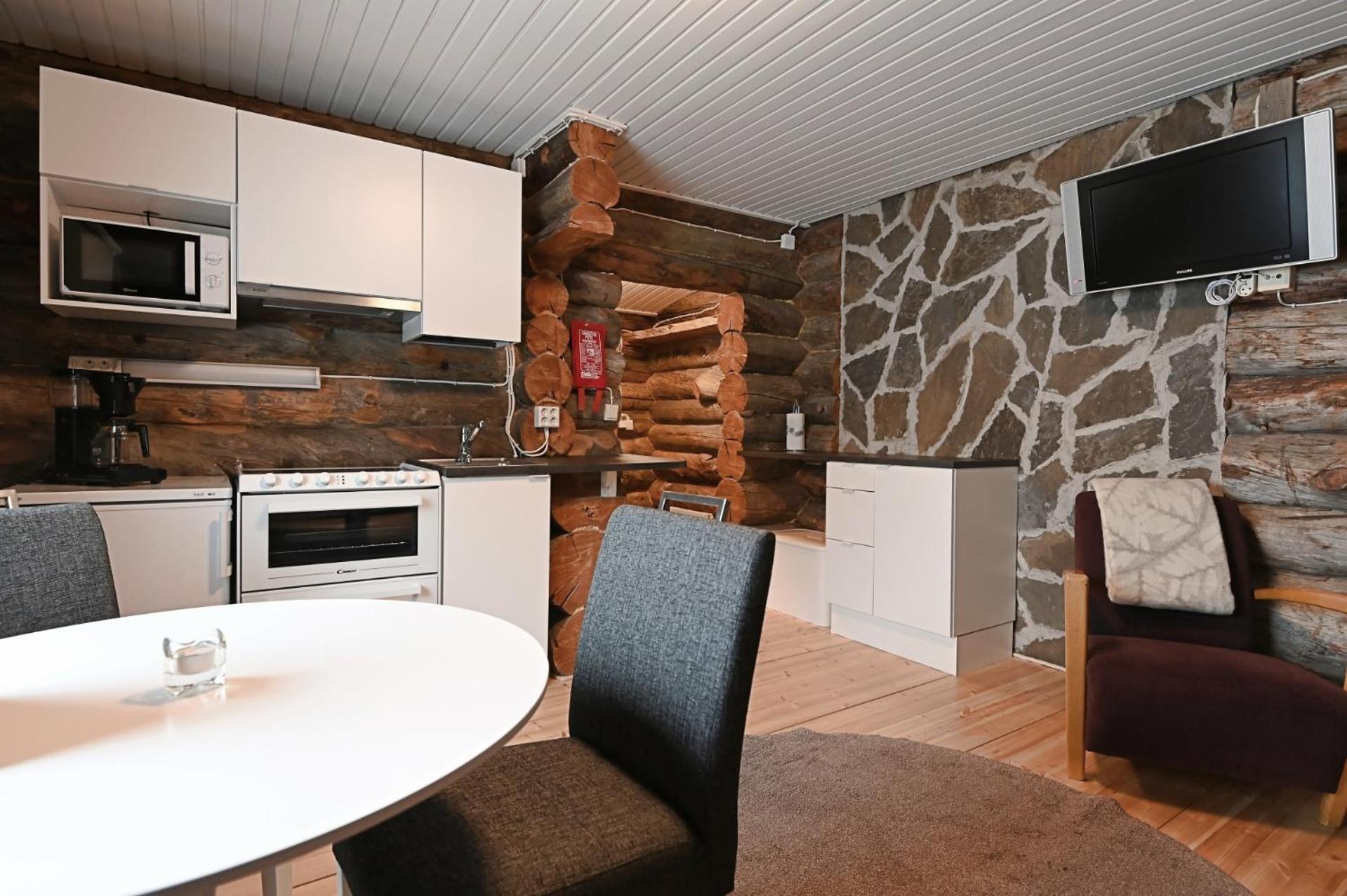 Classic Log Cabin Ski-In Ski-Out Levi Room photo